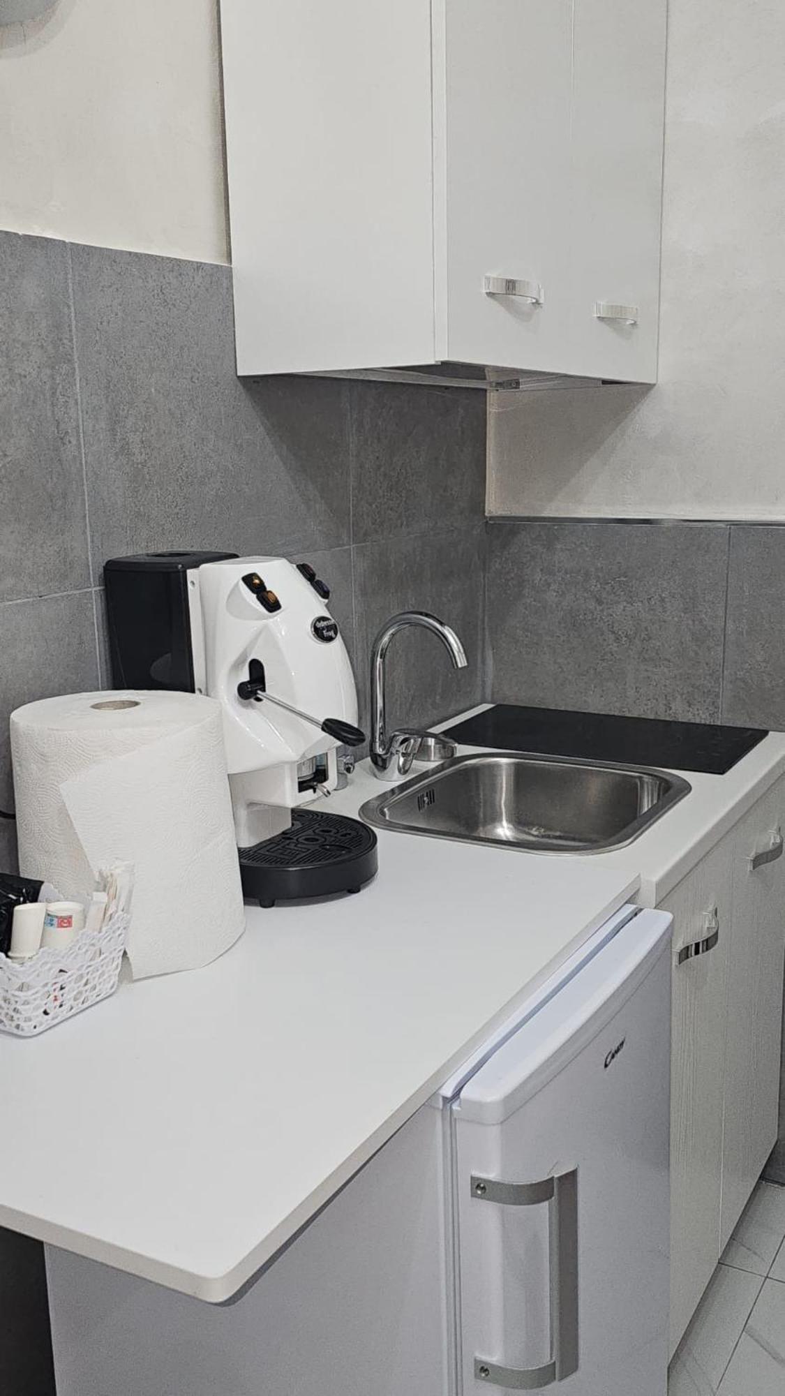 B&B Miriam Napoli Bagian luar foto