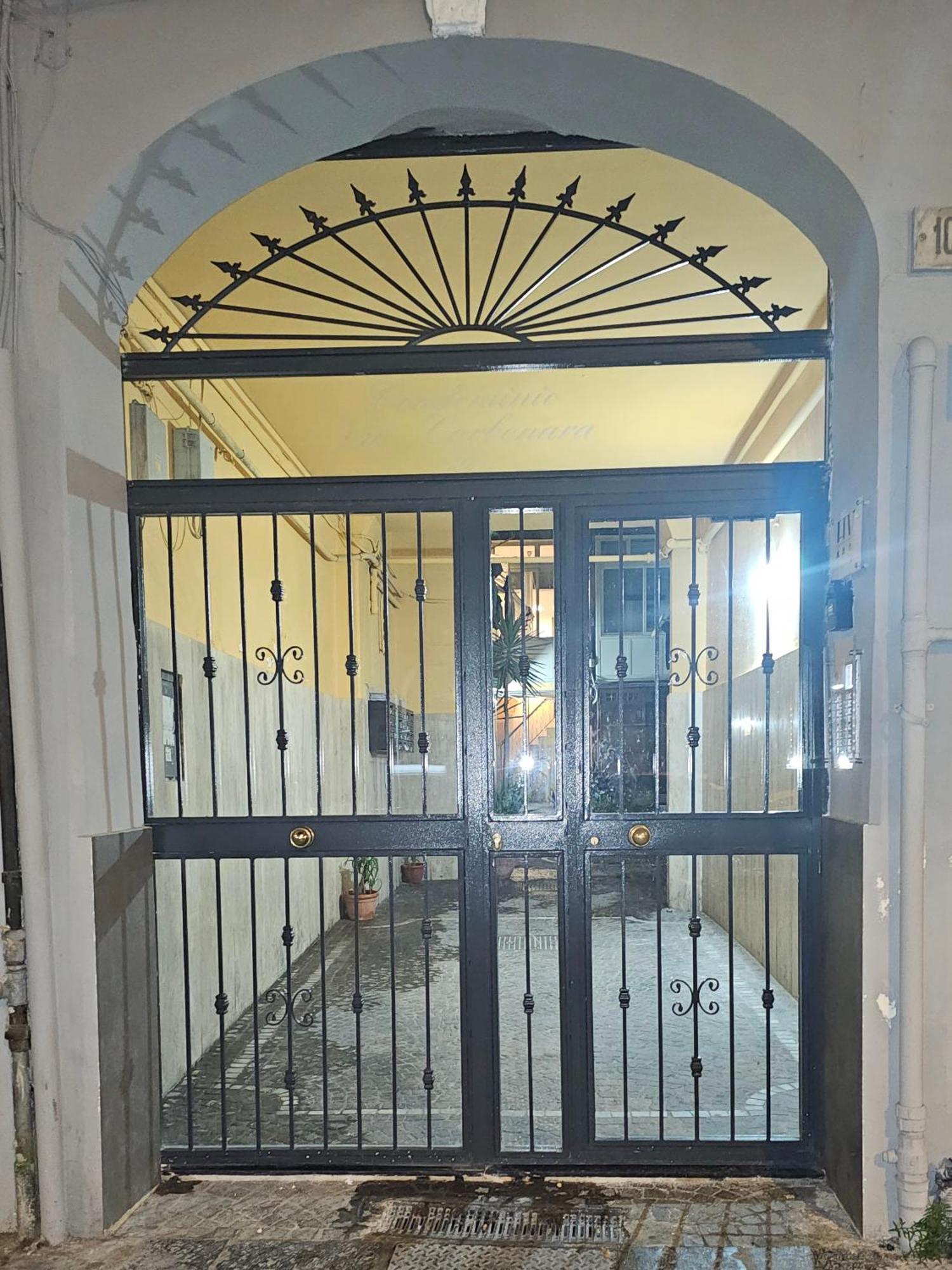 B&B Miriam Napoli Bagian luar foto